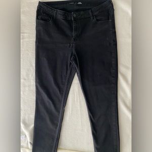 Old Navy Rockstar Super Skinny Black Jeans